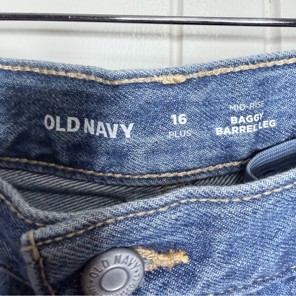 Old Navy Printed Super Baggy Barrel Leg Jeans - Picture 7 of 10